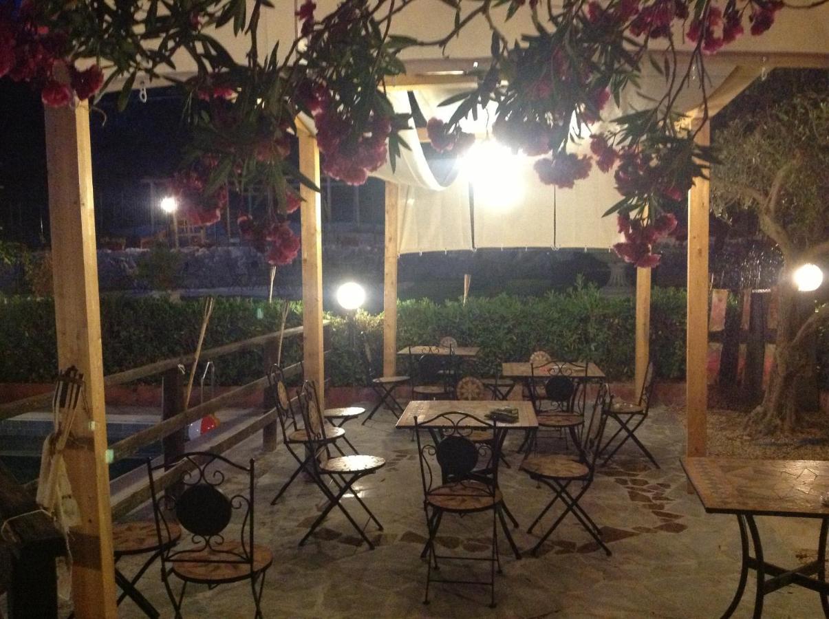 Vento Del Sud Guest House Chiaramonte Gulfi Exterior photo