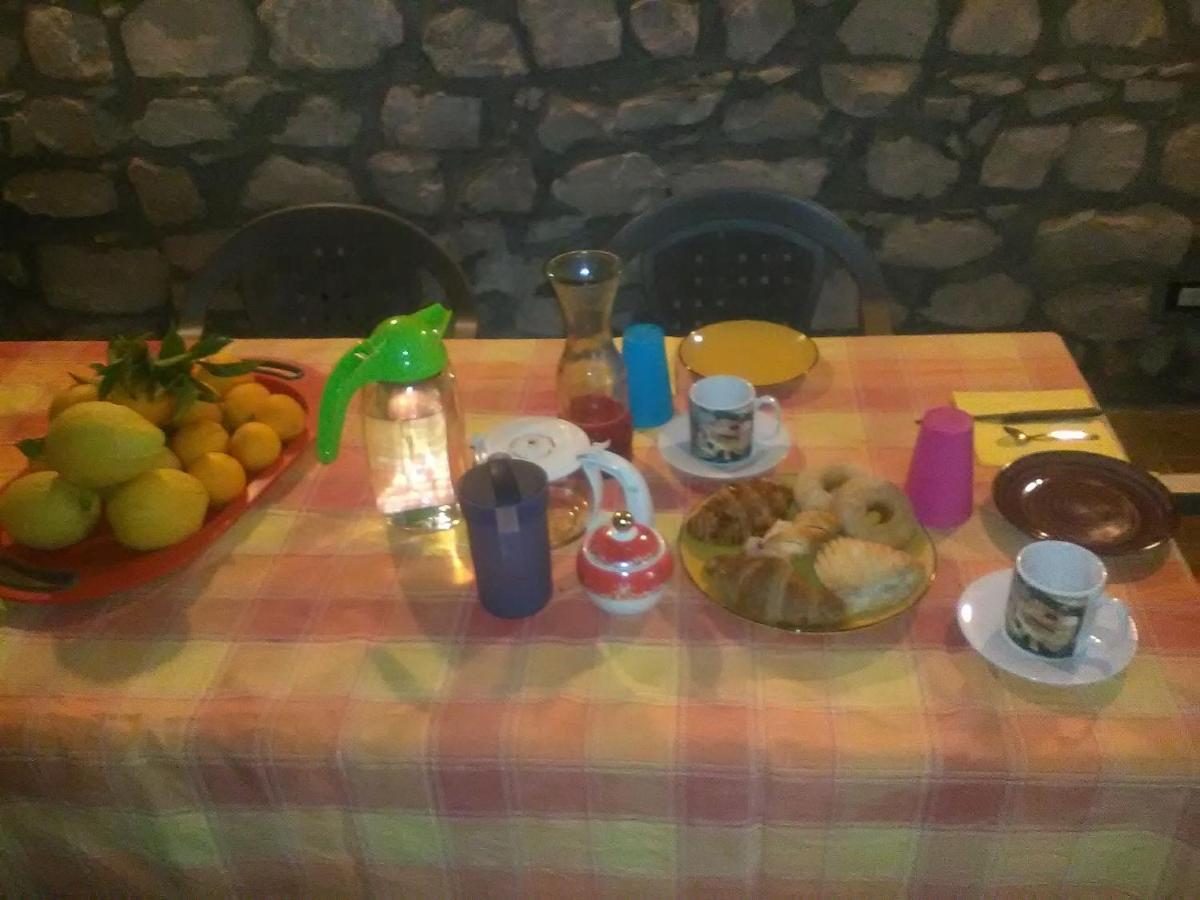 Vento Del Sud Guest House Chiaramonte Gulfi Exterior photo