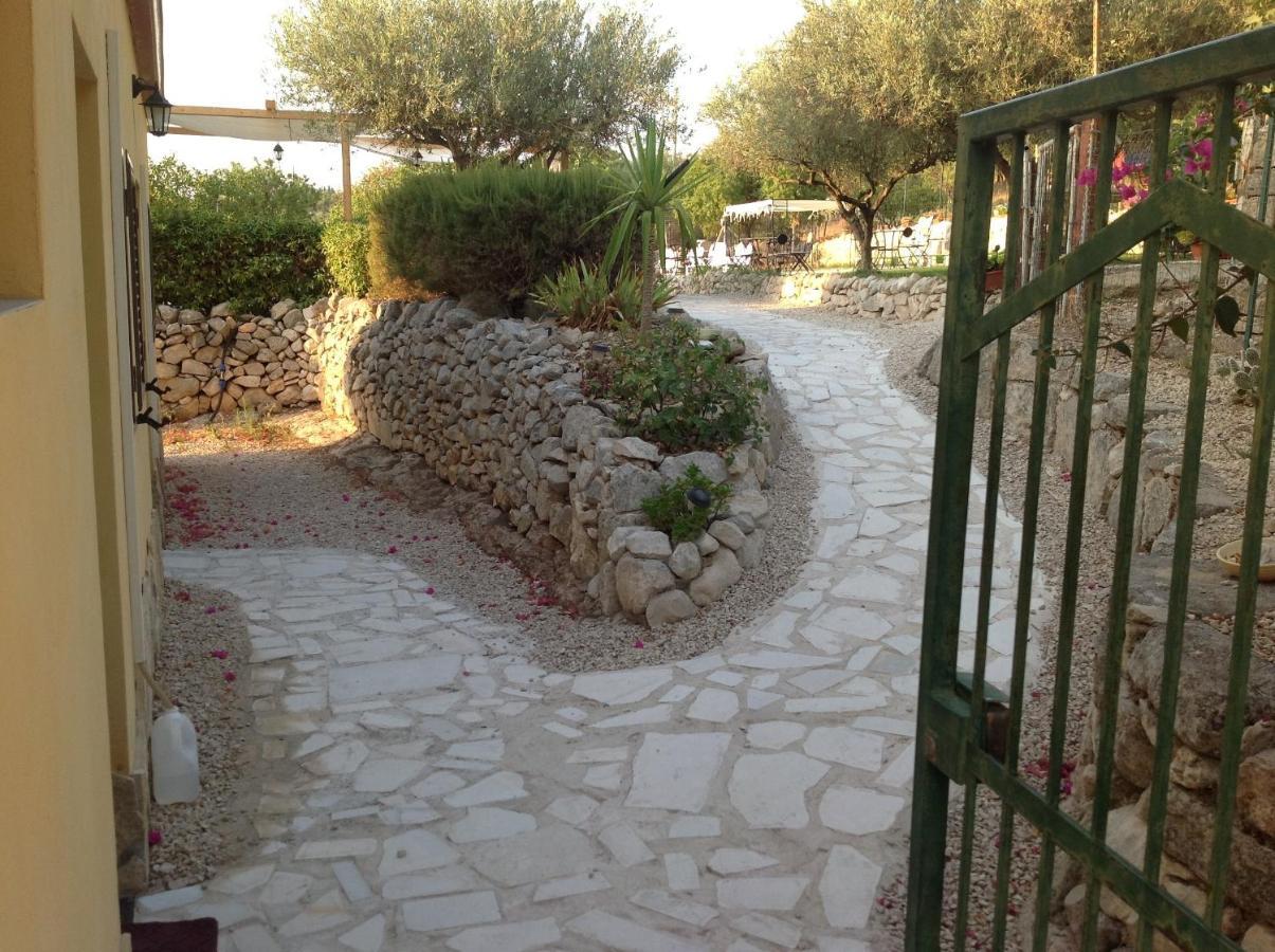 Vento Del Sud Guest House Chiaramonte Gulfi Exterior photo
