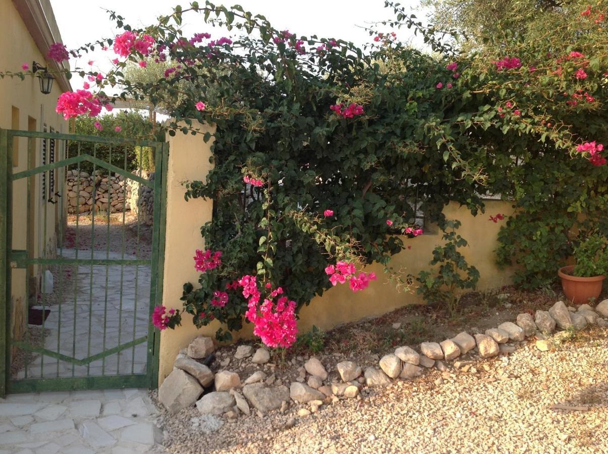 Vento Del Sud Guest House Chiaramonte Gulfi Exterior photo