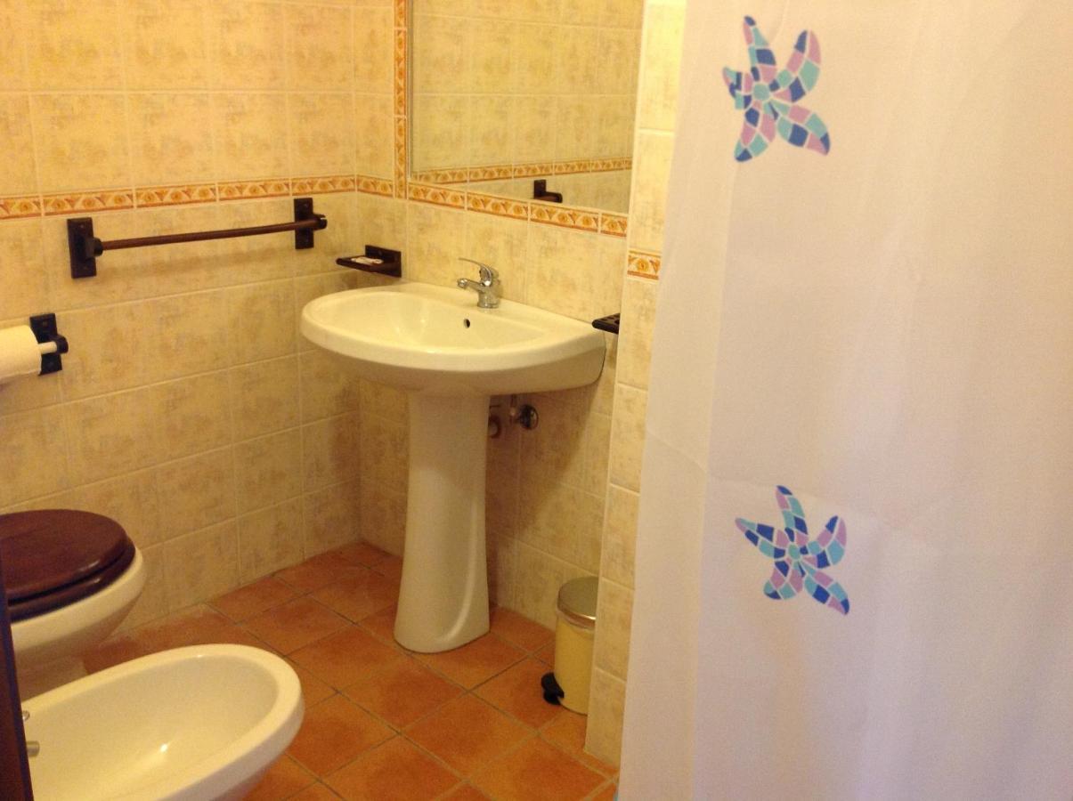 Vento Del Sud Guest House Chiaramonte Gulfi Room photo